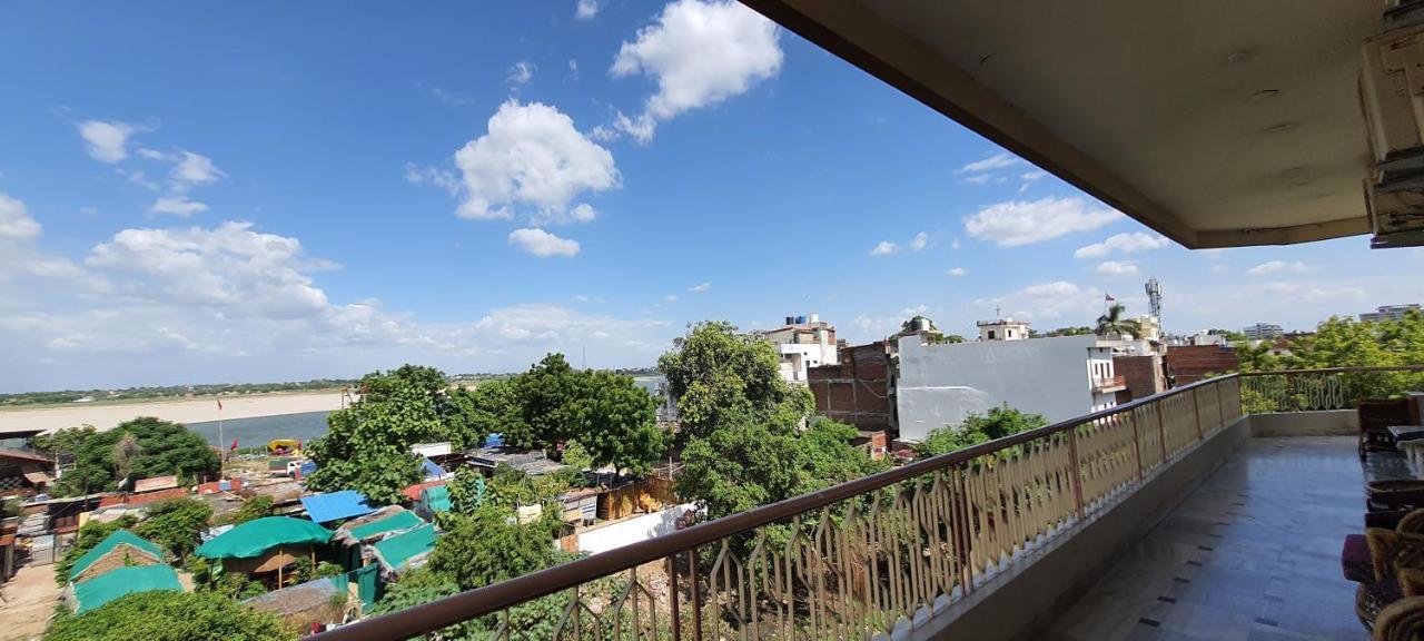 Hotel Temple On Ganges Varanasi Exterior photo